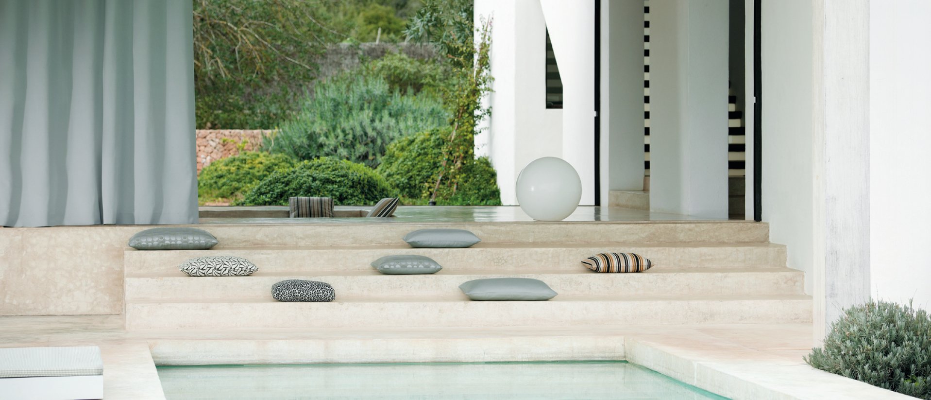 01_HF_Article_How to effortlessly blend indoor and outdoor spaces with fabrics_Apr2025_Image0